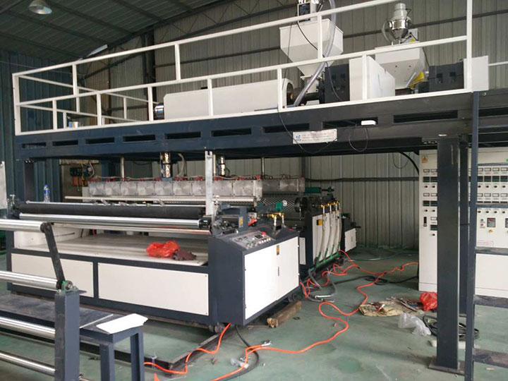 LSPE1800型四層復(fù)合氣泡膜機(jī)組珠光膜鍍鋁膜PE膜復(fù)合氣泡膜機(jī)