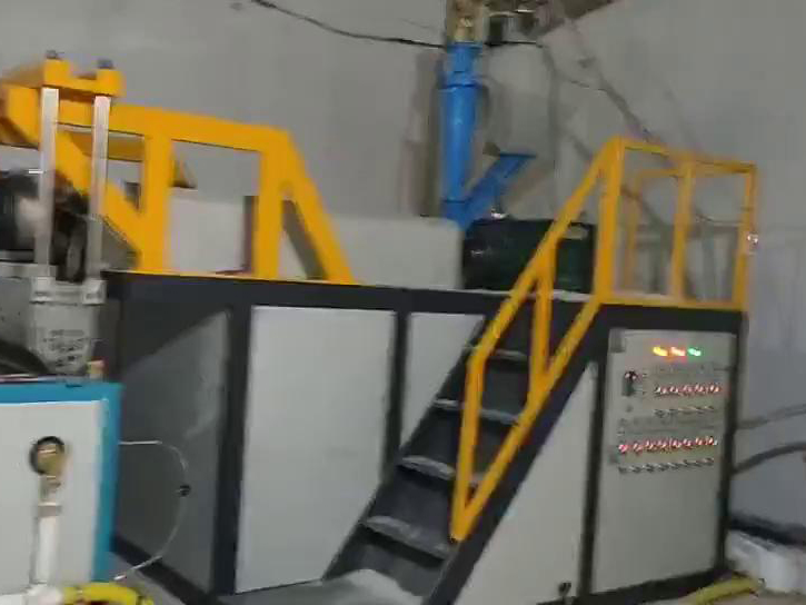 溫州纏繞膜機(jī)專業(yè)制造商利盛機(jī)械