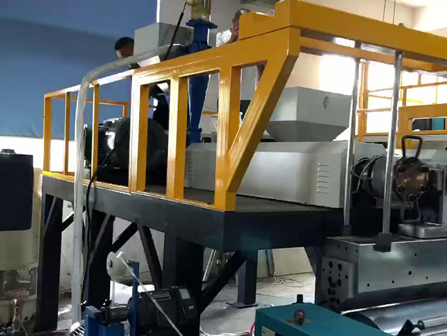 溫州纏繞膜機(jī)專業(yè)制造商利盛機(jī)械